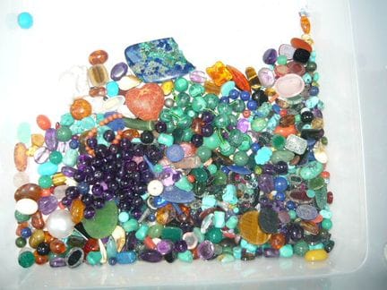 Large assortment of gemstones. Unset stones. Total