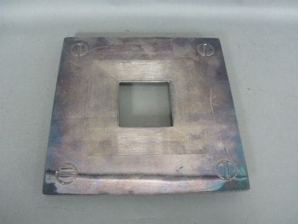 法国埃尔库伊。杯垫。镀银。20世纪。四角饰有螺丝造型。约20x20厘米。SIL