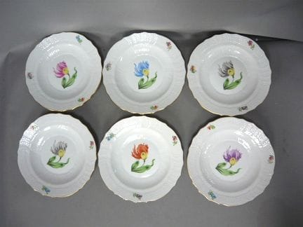 Set of 6 medium-sized flat plates. Herend, Hungary