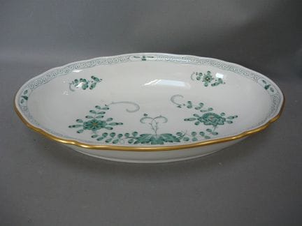 Oval, deep bowl. Meissen (Schwerter). Indian green