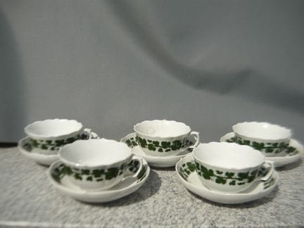 迈森（施韦特）。葡萄叶纹。5只大茶杯。特级。PCL