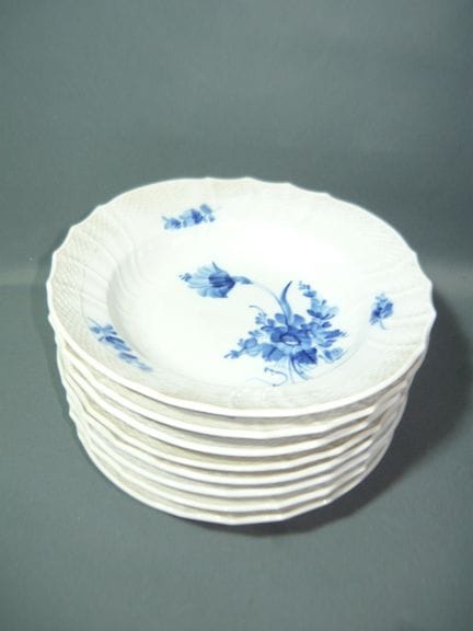 Royal Copenhagen Blue Flower Curved. Set of 8 larg