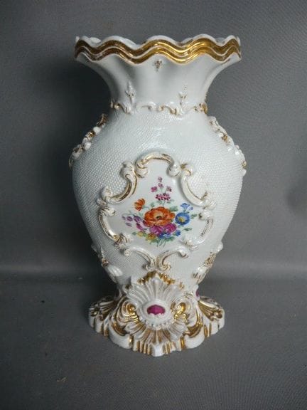 Historicist vase. Meissen. 19th century. First-rat