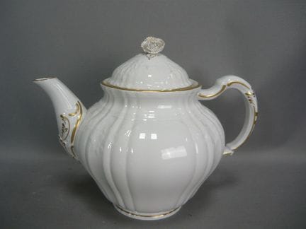 Large teapot. KPM Berlin. 20th century. First-grad