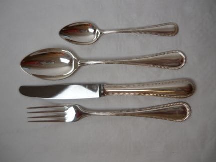 科赫贝格。餐具套装（4件）。90年代镀银。长度至22.5厘米。SIL