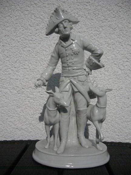 Scheibe Alsbach. Old Fritz with his dogs. The staf