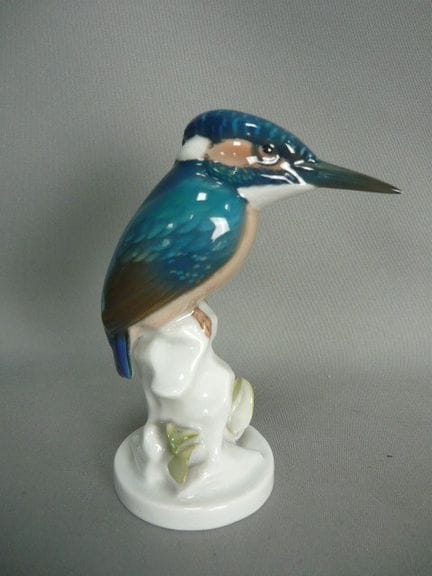 Kingfisher. Rosenthal, Selb, Bavaria. Vivid underg