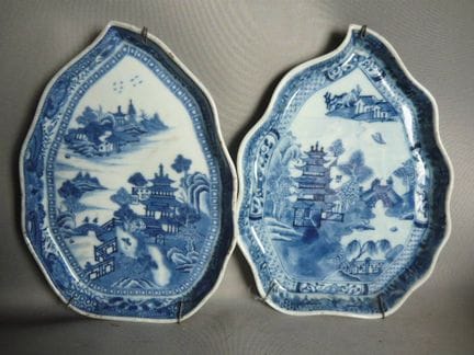 Two leaf-shaped bowls with blue decoration. Probab