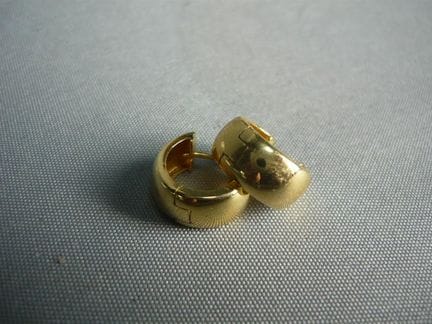 A pair of modern hoop earrings. 585GG. Total weigh