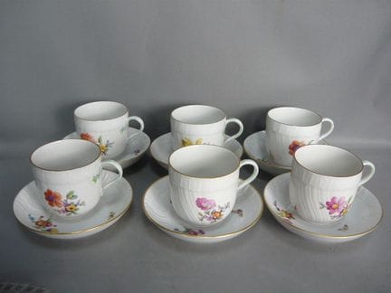 Set of 6 large coffee cups with saucers. KPM Berli