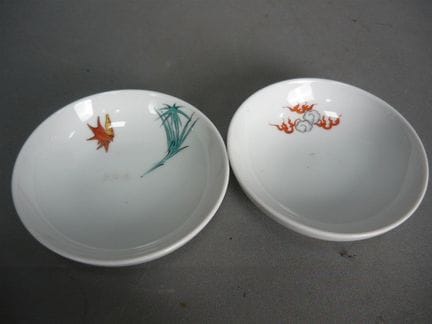 Pair of bowls. Meissen (Schwerter). Asian-style pa
