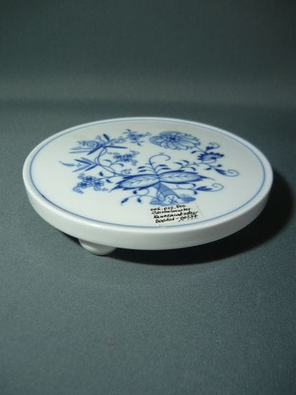 Meissen (Schwerter). Onion pattern. Coaster. First