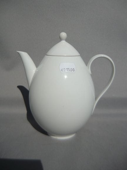 KPM Berlin. Urbino. Pitcher. First-grade. H. 19 cm