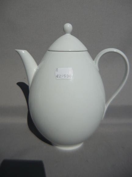 KPM 柏林。乌尔比诺。大壶。一级品。高22厘米。PCL