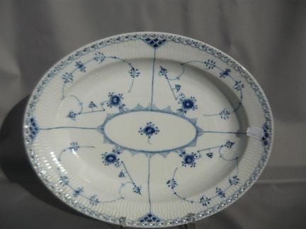 Royal Copenhagen Musselmalet Half-Point. XL large 