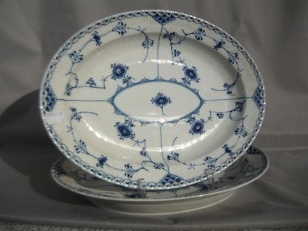 Royal Copenhagen Musselmalet Half-Point. Pair of l