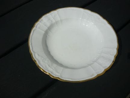 KPM Rocaille with gold trim. 8 salad bowls. First-