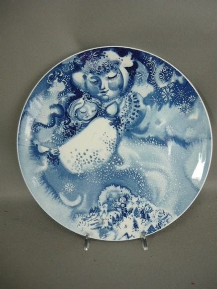 Fairy-tale plate for wall mounting. Meissen. Marlk