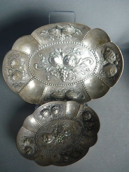 Two bowls with a fruit pattern. 20th century. 800 