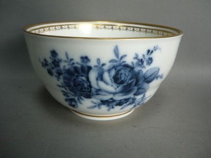 Flowered bowl. Meissen (Schwerter). Marcollini mar