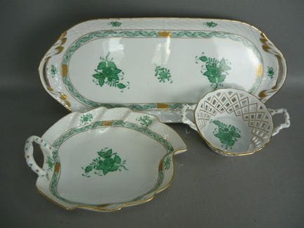 Set of 3 decorative pieces. Herend, Hungary. Appon