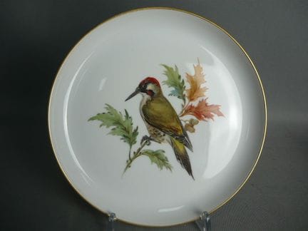 Wall plate with bird design. Green woodpecker. Mei