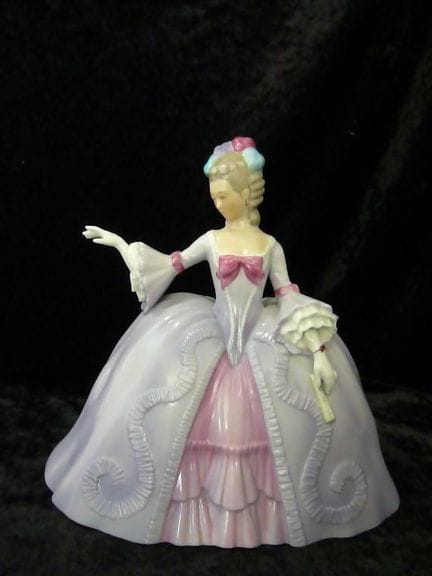 Marianne. Franklin Porcelain. Lady in a Rococo Dre