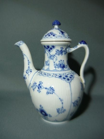 Royal Copenhagen Musselmalet Half-Spout. Coffee Po
