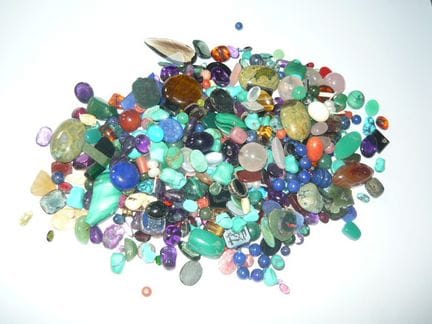 Large assortment of gemstones. Unset stones. Total