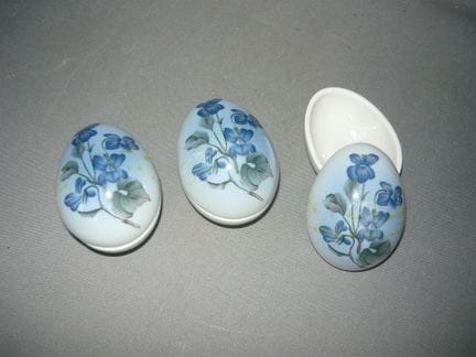 Three egg-shaped lidded jars. B&amp;G Copenhagen, 