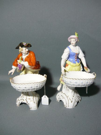 KPM Pair of figurines. Hand-painted. First-grade q