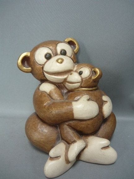 Thun. Monkeys. Mother and baby. Hand-decorated. 20