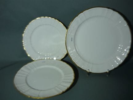KPM Berlin Rocaille White with Gold. XL platter an