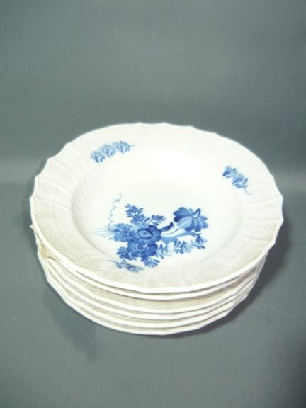 Royal Copenhagen Blue Flower Curved. Set of 6 larg
