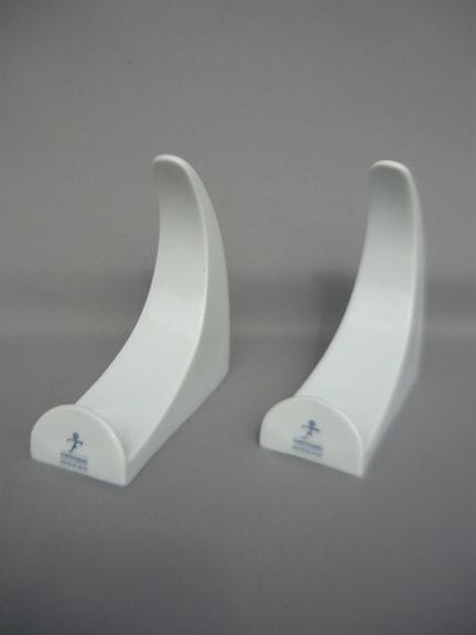 Fürstenberg. Pair of porcelain plate stands. H. 12