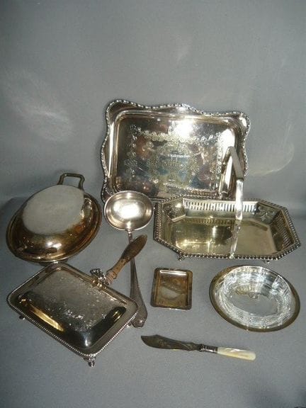 Assorted table decorations. Silver-plated. Partly 