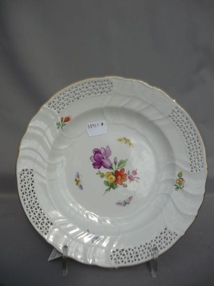 KPM Berlin. Plate with openwork rim and floral des
