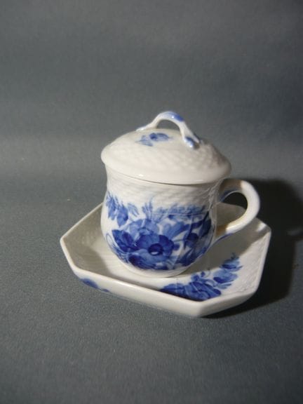 Royal Copenhagen Blue Flower. Set of cream/dessert