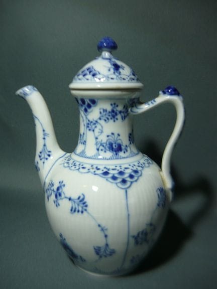 Royal Copenhagen Musselmalet Half-Spout. Coffee Po