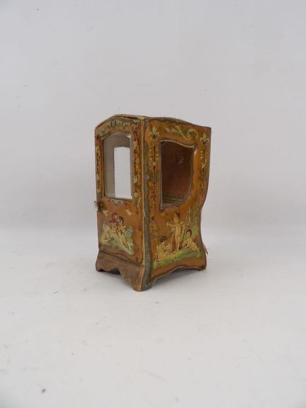 Watch display case in the shape of a sedan chair, 