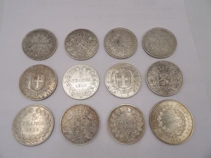 x11 monete da 5 Fr in argento e 1 moneta da 50 Fr 