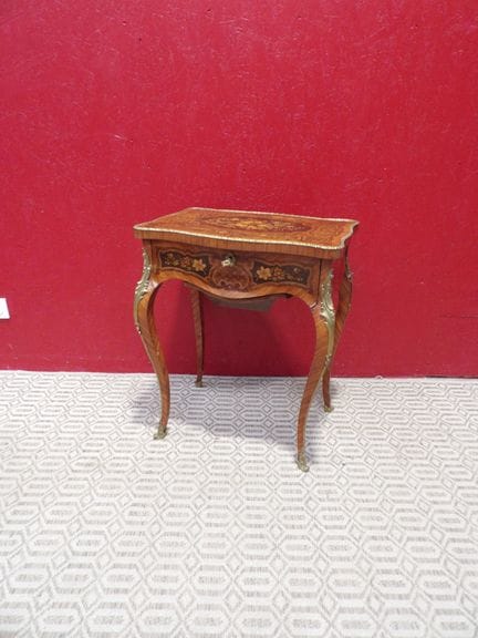 Louis XV-style dressing table in rosewood veneer a