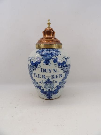 VAN DUIJN DELFT - Earthenware tobacco jar with a m