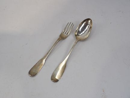 Grand couvert en argent poinçon vieillard modèle u