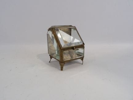 Uhrenvitrine aus abgeschrägtem Glas und Messing, i