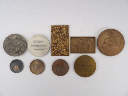 Set aus 9 verschiedenen Medaillen, darunter eine a