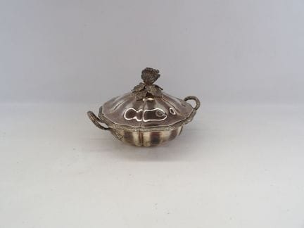 CARDEILHAC PARIS - Silver-plated vegetable dish wi