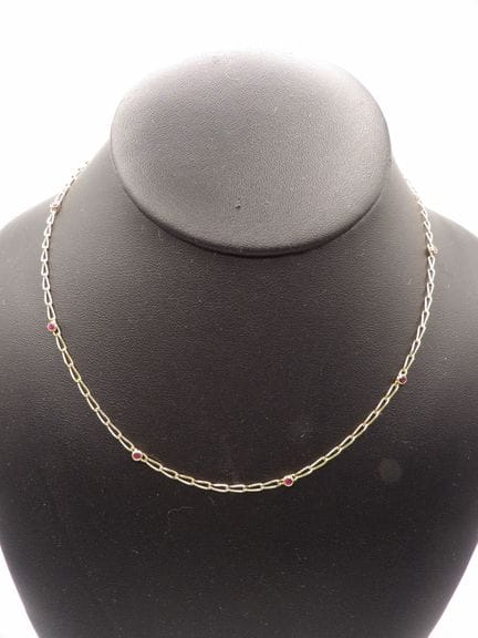 Collier en or jaune 18K et cabochons de rubellites