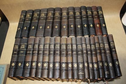 Set of 32 bound volumes of the "Bulletin de l'Unio