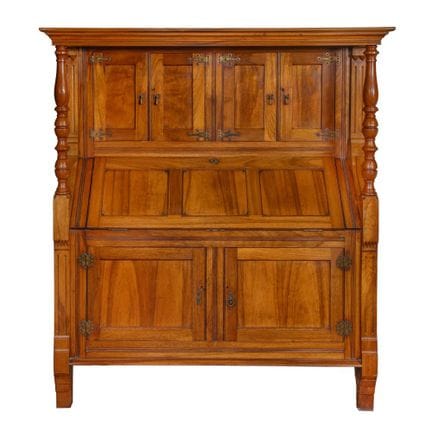 Bureau de style néo-Renaissance  

Doté de portes 